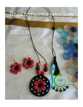 Red Round flower pendent simple terracotta jewellery